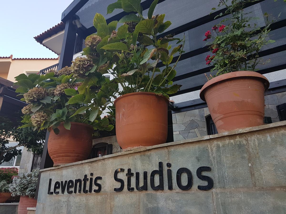 Leventis Studios Karlovassi Exterior photo